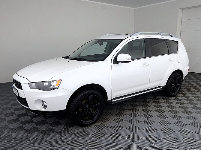Mitsubishi Outlander Luxury Facelift ATM 2.2 Di-D 115kW Таллин - изображение 2