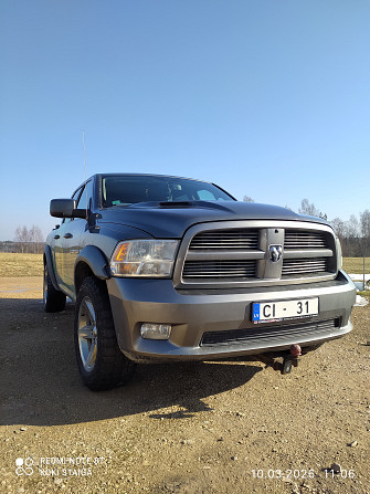Uzticamais Dodge Ram 1500 Sport Edition ar pilnu aprīkojumu un "īstu vīru ātrumkloķi". Pirkts TC... Rīga - foto 2