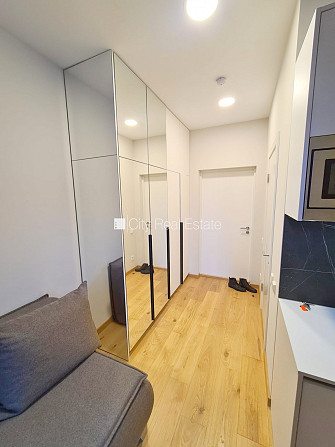 Pagalma ēka, renovēta māja, slēgts pagalms, ieeja no ielas un pagalma, ir lifts, kāpņu telpa Rīga - foto 9