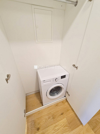 Pagalma ēka, renovēta māja, slēgts pagalms, ieeja no ielas un pagalma, ir lifts, kāpņu telpa Rīga - foto 13