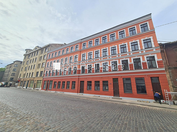 Fasādes māja, renovēta māja, slēgts pagalms, ieeja no ielas un pagalma, kāpņu telpa pēc Rīga - foto 12