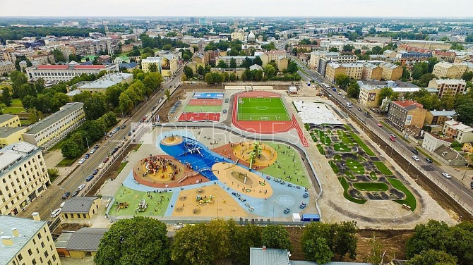 Fasādes māja, renovēta māja, labiekārtots apzaļumots pagalms, slēgts pagalms, ieeja no ielas Rīga - foto 14