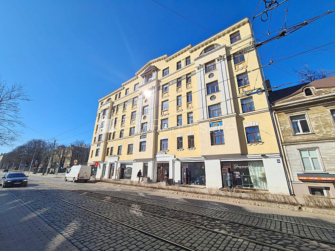 Fasādes māja, renovēta māja, slēgts pagalms, ieeja no ielas un pagalma, kāpņu telpa pēc Rīga - foto 20