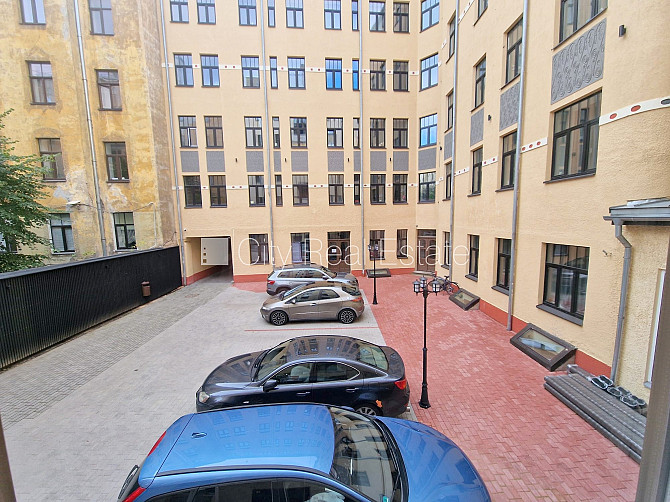 Pagalma ēka, renovēta māja, slēgts pagalms, apsargāts pagalms, ieeja no ielas un pagalma, Rīga - foto 14