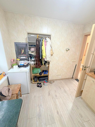 Fasādes māja, renovēta māja, vieta automašīnai, ieeja no ielas, logi vērsti mājas abās Rīga - foto 18