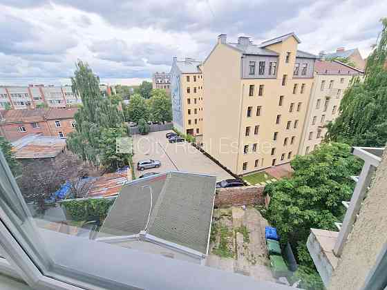 Новостройка, фасадный дом, закрытый двор, вход с улицы, лифт, лестничная клетка Rīga