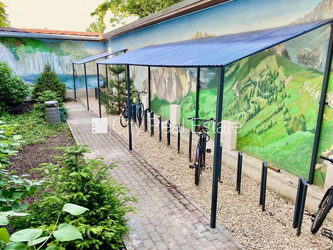 Pagalma ēka, renovēta māja, slēgts pagalms, ieeja no ielas un pagalma, kāpņu telpa pēc Rīga - foto 20