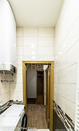 Fasādes māja, renovēta māja, slēgts pagalms, ieeja no ielas, kāpņu telpa pēc kapitālā Rīga - foto 11