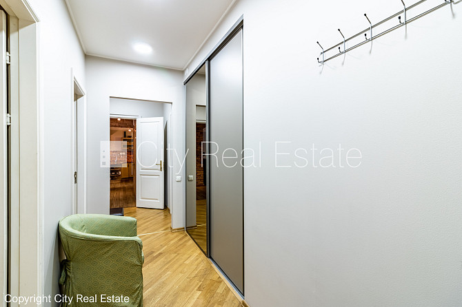 Fasādes māja, renovēta māja, slēgts pagalms, ieeja no ielas un pagalma, ir lifts, kāpņu Rīga - foto 16