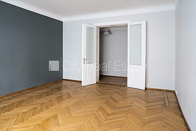 Fasādes māja, logi vērsti mājas abās pusēs, guļamistabu skaits 3 gab., istabas izolētas 3 Rīga - foto 6