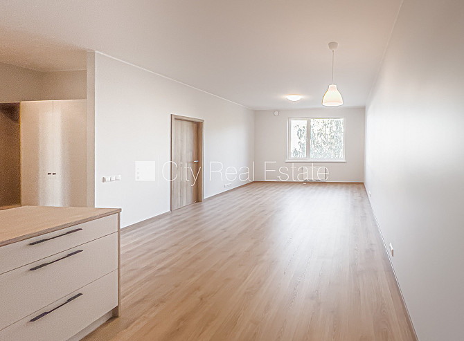 Jaunceltne, pagalma ēka, apsaimniekošanas maksa mēnesī 105,16 EUR, labiekārtots apzaļumots Rīga - foto 11
