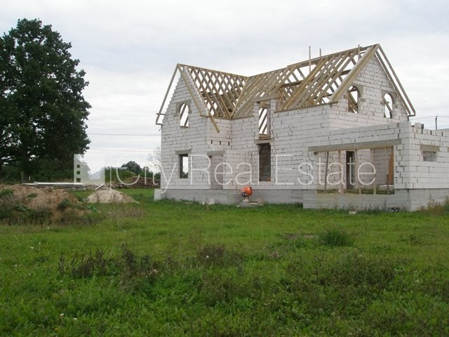 Nepabeigta jaunceltne, terase, iespēja pārplānot, trīs sanitārie mezgli, ir būvatļauja, uz Jelgava un novads - foto 11