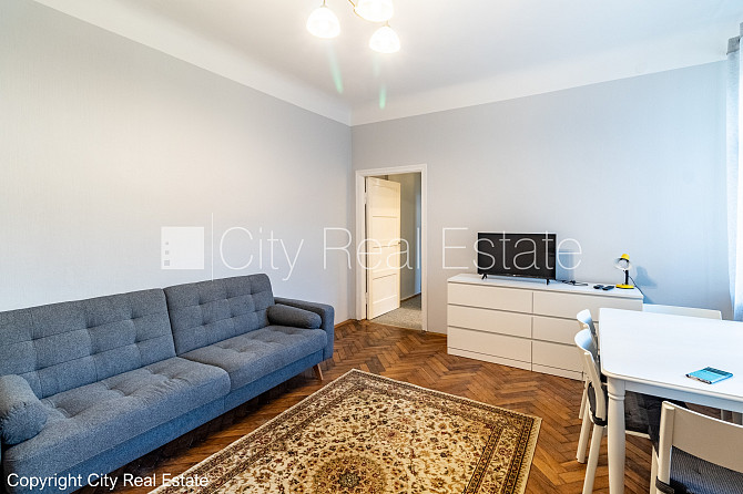 Pagalma māja, renovēta māja, guļamistabu skaits 2 gab., istabas izolētas 2 gab., viena istaba Rīga - foto 1