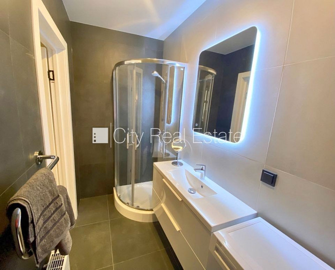 Fasādes māja, renovēta māja, slēgts pagalms, ieeja no ielas, ir lifts, kāpņu telpa pēc Rīga - foto 6