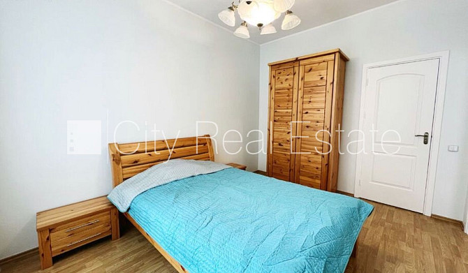 Renovēta māja, slēgts pagalms, kāpņu telpa pēc kapitālā remonta, balkons, sauna, logi Rīga - foto 7