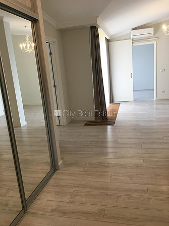 Projekts - Alīses 5, renovēta māja, slēgta teritorija, vieta automašīnai, pagalmā bērnu Rīga - foto 4
