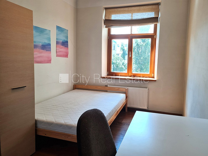 Fasādes māja, slēgts pagalms, ir lifts, balkons, logi vērsti mājas abās pusēs, istabas Rīga - foto 6