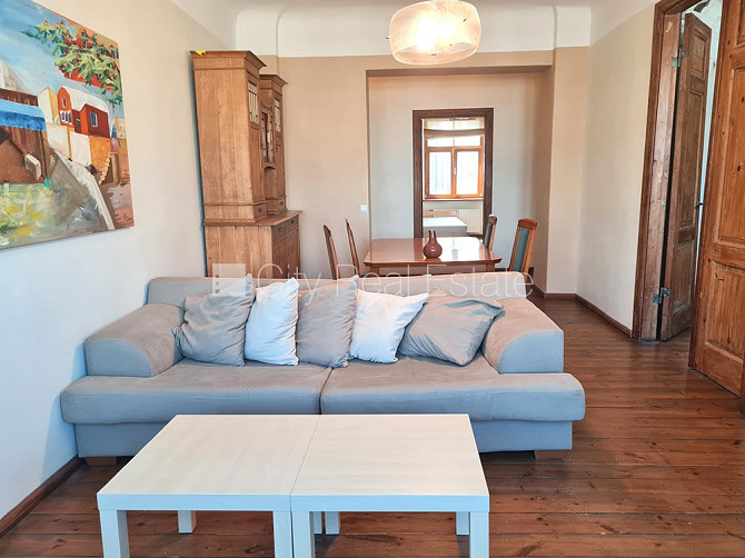 Fasādes māja, slēgts pagalms, ir lifts, balkons, logi vērsti mājas abās pusēs, istabas Rīga - foto 2