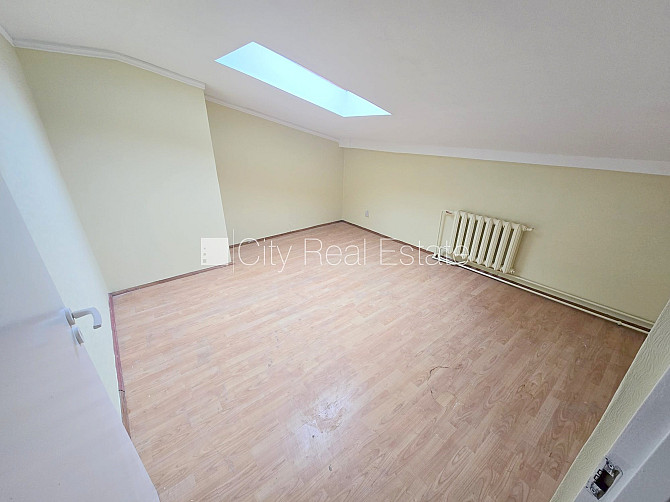 Pagalma ēka, renovēta māja, slēgts pagalms, vieta automašīnai, ieeja no pagalma, mansards, Rīga - foto 11