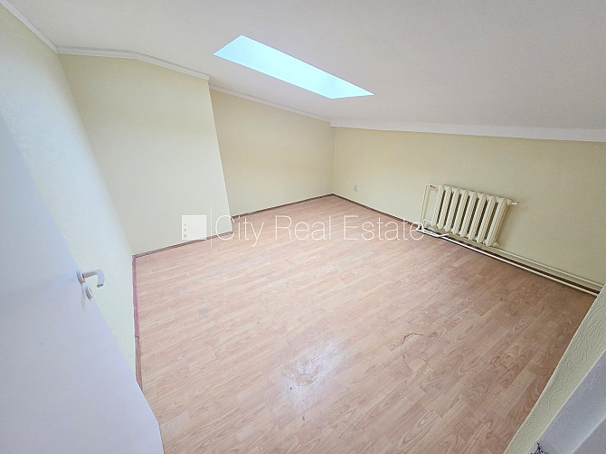 Pagalma ēka, renovēta māja, slēgts pagalms, vieta automašīnai, ieeja no pagalma, mansards, Rīga - foto 10