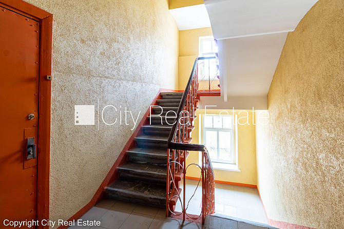 Pagalma ēka, renovēta māja, slēgts pagalms, vieta automašīnai, ieeja no pagalma, mansards, Rīga - foto 17