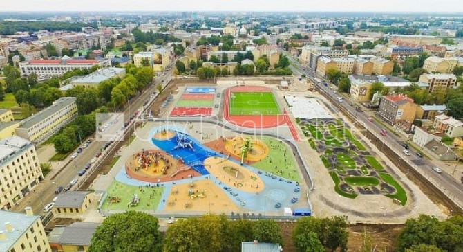 Fasādes māja, renovēta māja, labiekārtots apzaļumots pagalms, slēgts pagalms, ieeja no Rīga - foto 16