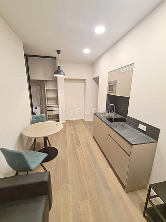 Pagalma ēka, renovēta māja, slēgts pagalms, ieeja no ielas un pagalma, ir lifts, kāpņu telpa Rīga - foto 8