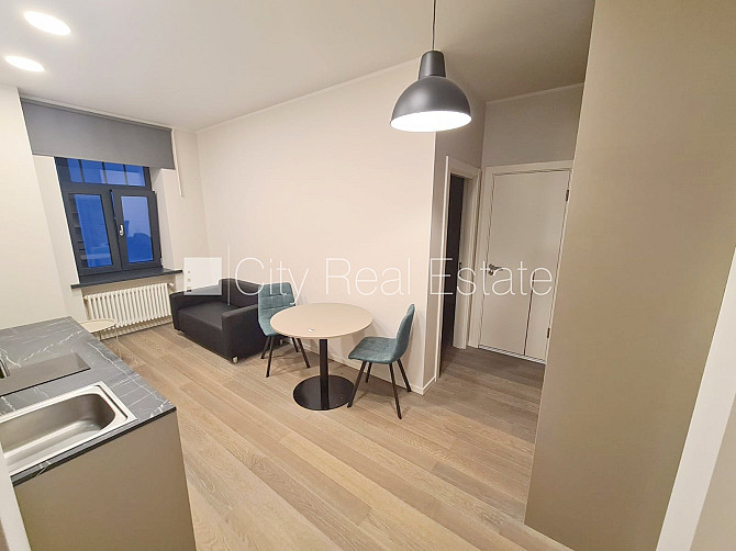 Pagalma ēka, renovēta māja, slēgts pagalms, ieeja no ielas un pagalma, ir lifts, kāpņu telpa Rīga - foto 7