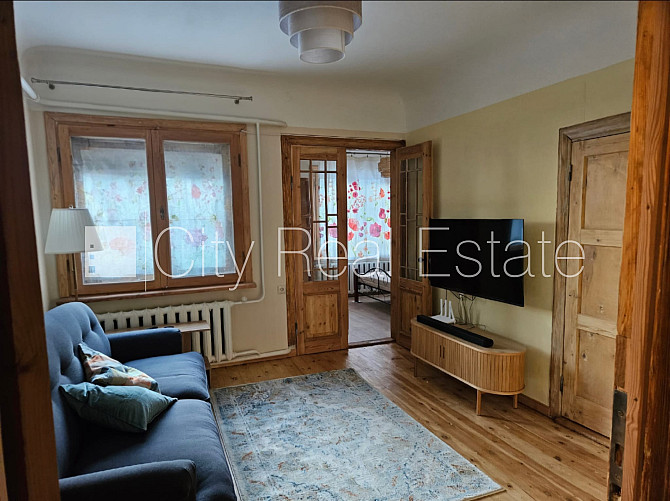 Pagalma māja, slēgts pagalms, vieta automašīnai, istabas izolētas 3 gab., viesistaba, virtuve, Jūrmala - foto 9