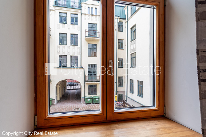 Pagalma ēka, renovēta māja, slēgts pagalms, ieeja no pagalma, ir lifts, kāpņu telpa pēc Rīga - foto 2