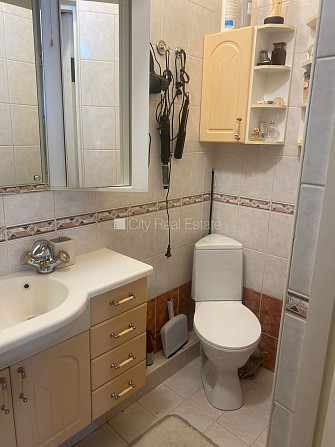 Fasādes māja, slēgts pagalms, vieta automašīnai, ir lifts, balkons, sauna, logi vērsti mājas Rīga - foto 15