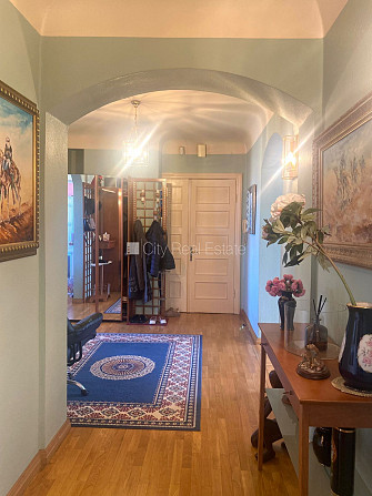 Fasādes māja, slēgts pagalms, vieta automašīnai, ir lifts, balkons, sauna, logi vērsti mājas Rīga - foto 17