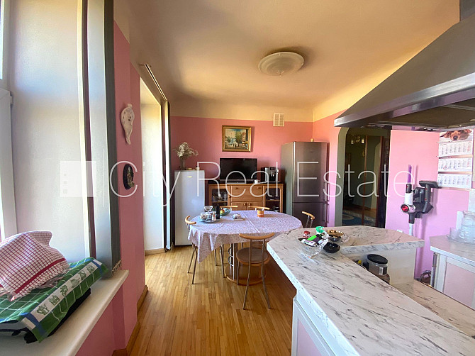 Fasādes māja, slēgts pagalms, vieta automašīnai, ir lifts, balkons, sauna, logi vērsti mājas Rīga - foto 8