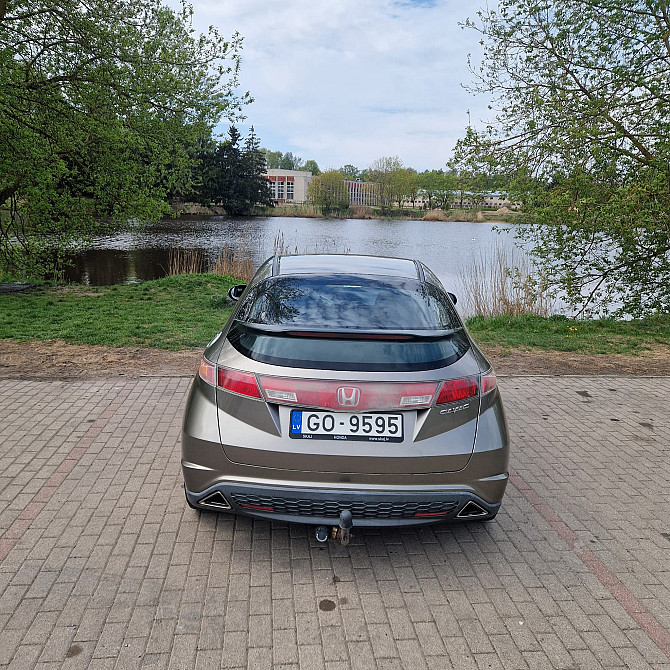 Pārdodu Honda Civic, jauna pirkta Latvijā, viens īpašnieks. Oriģināls nobraukums, visa apskašu... Rīga - foto 4