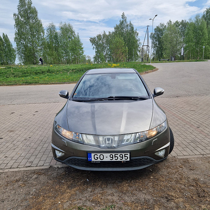 Pārdodu Honda Civic, jauna pirkta Latvijā, viens īpašnieks. Oriģināls nobraukums, visa apskašu... Rīga - foto 1