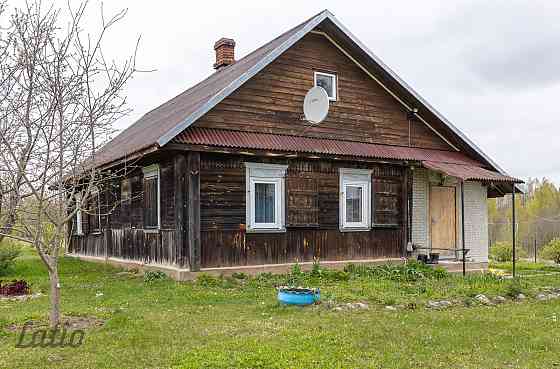Pārdod sakoptu lauku māju (vasarnīcu) ar kopējo platību 99,2 m2 un zemi 0,5ha, "Saulespuķe", Jasenci Ludza un novads
