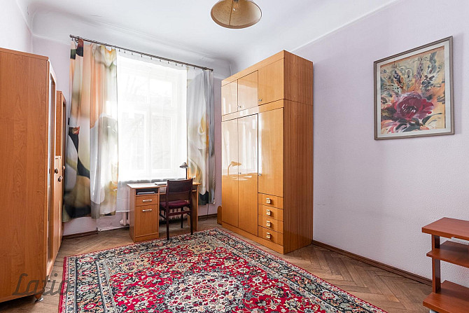 Piedāvājam ilgtermiņa īrei 3 istabu dzīvokli pilsētas centrā ar ērtu un labi attīstītu Rīga - foto 5