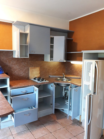 Pērnavas 10, Izīrējas ilgtermiņā 1.istabas studio dzīvoklis 41 m2 , iebūvēta virtuve, skapis , ... Rīga - foto 5