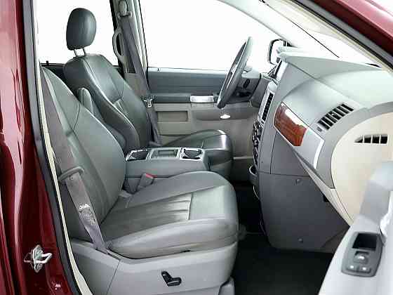 Chrysler Town  Country Signature Series 3.8 142kW Tallina
