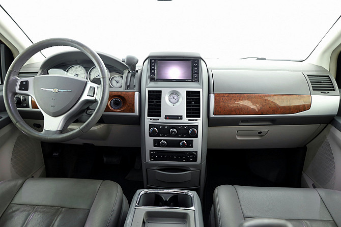 Chrysler Town  Country Signature Series 3.8 142kW Tallina - foto 5