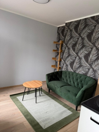 Izīrē studio tipa dzīvokli Rīgas centrā  svaigi pēc kvalitatīva remonta un pilnībā gatavu Rīga - foto 1