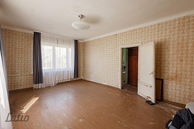 Pārdod privātmājas daļu ar zemes gabalu klusā privātmāju rajonā.
1975. gadā būvēta Jelgava un novads - foto 4