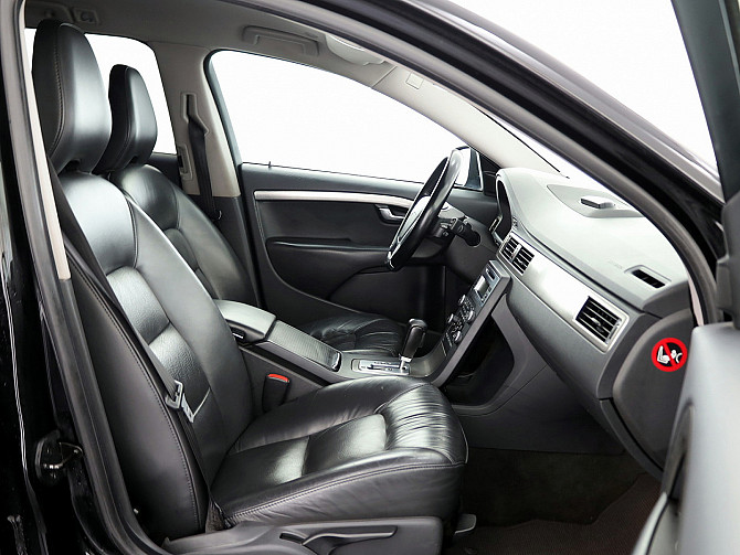 Volvo V70 Summum ATM 2.4 D5 129kW Таллин - изображение 6