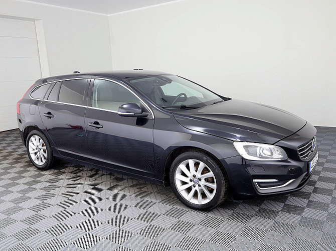 Volvo V60 Summum Facelift ATM 2.0 D5 133kW Таллин - изображение 1