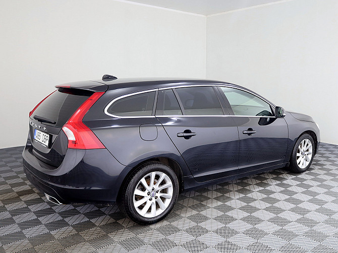 Volvo V60 Summum Facelift ATM 2.0 D5 133kW Таллин - изображение 3