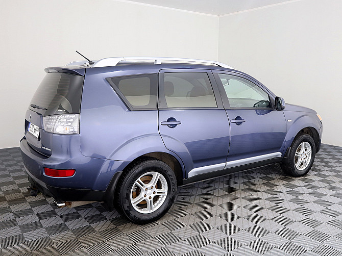 Mitsubishi Outlander Comfort 2.0 Di-D 103kW Таллин - изображение 3