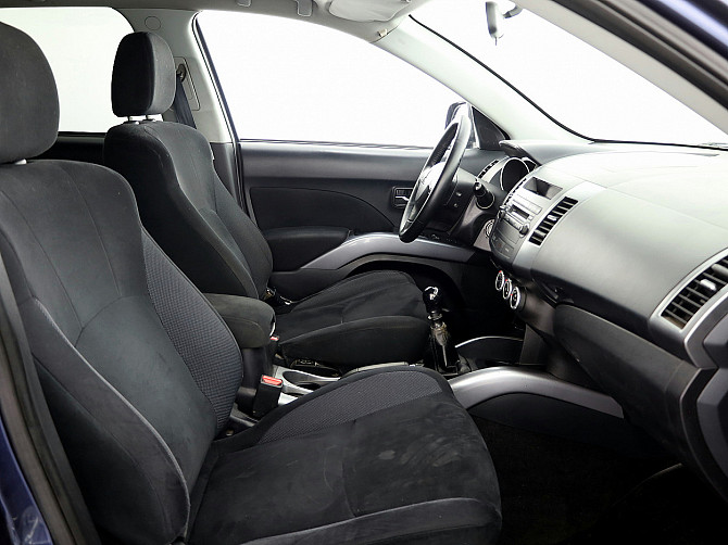 Mitsubishi Outlander Comfort 2.0 Di-D 103kW Таллин - изображение 6