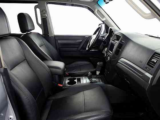 Mitsubishi Pajero Luxury ATM 3.2 Di-D 125kW Tallina