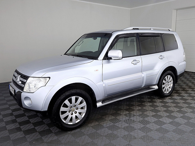 Mitsubishi Pajero Luxury ATM 3.2 Di-D 125kW Tallina - foto 2