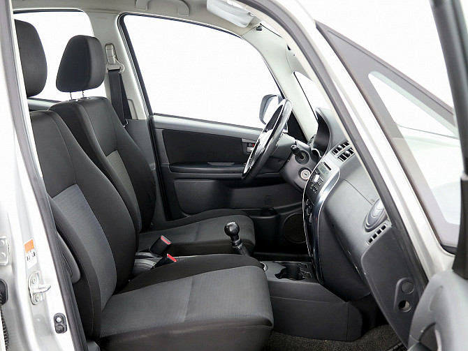 Suzuki SX4 Comfort 1.6 79kW Tallina - foto 6